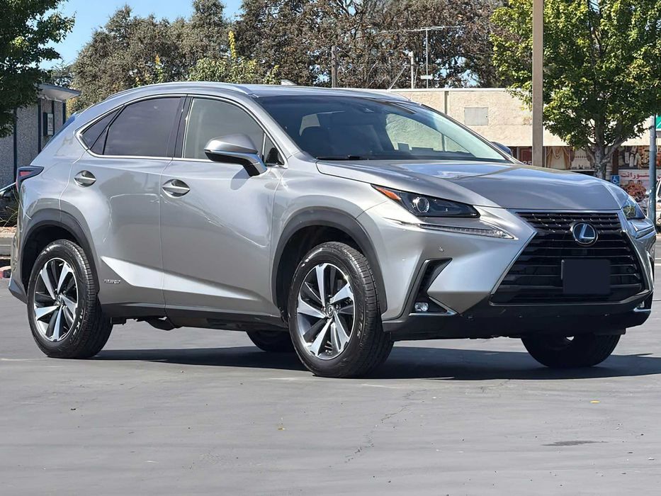 Lexus NX 300h      2019