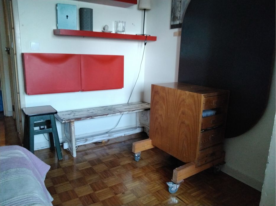 Aluga se quarto no cruzamento , av de roma , av eua