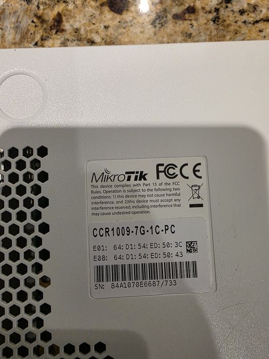 Маршрутизатрп MikroTik Cloude Core Router CCR 1009-7G-1C-PC
