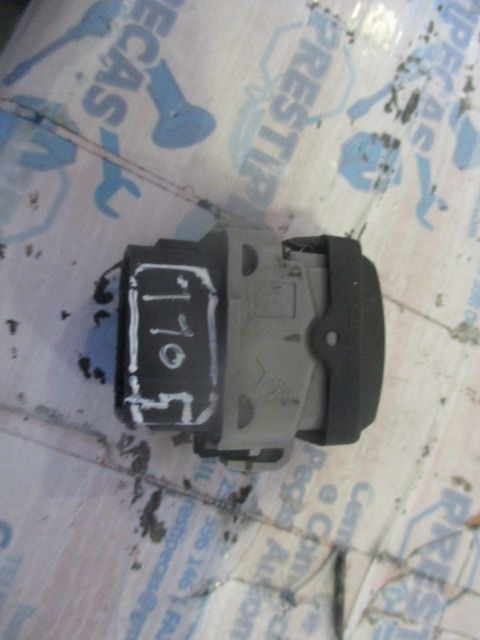 Comando / botão / interruptor multifunções RENAULT Megane I Classic (L