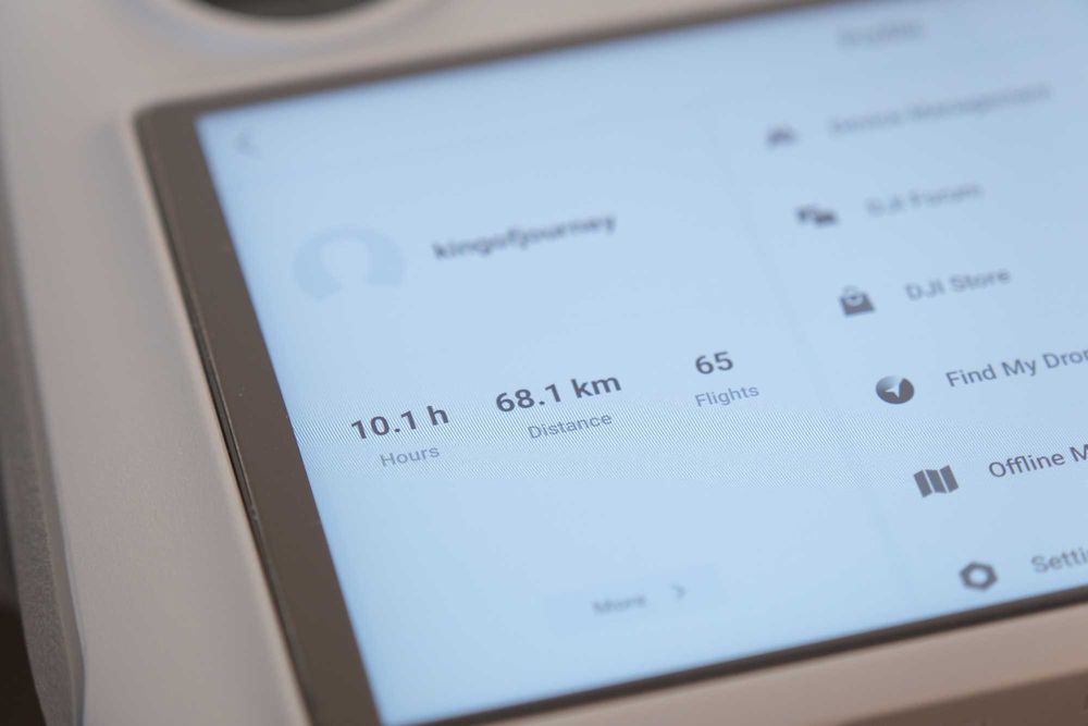 Dron DJI Mini 3 Pro RC Fly More Combo + Zestaw 6 filtrów Freewel