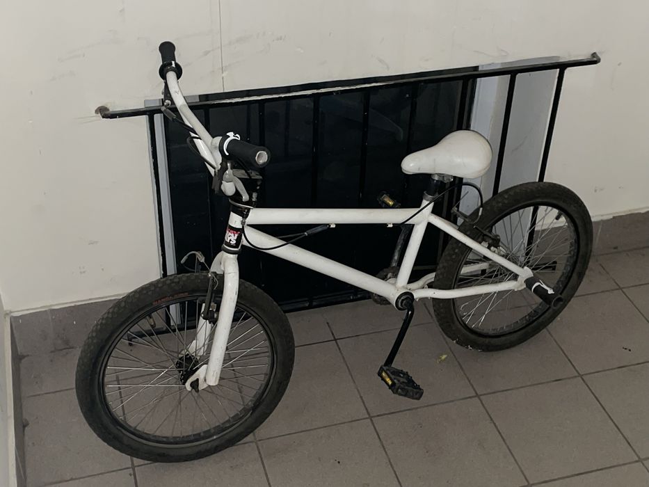 Велосипед BMX white