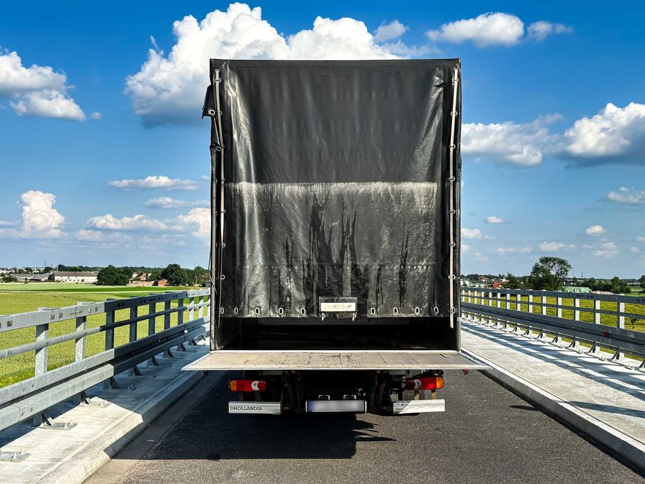 Kontenery / Plandeki  z windą WYPOŻYCZALNIA wynajem busów PL / EU