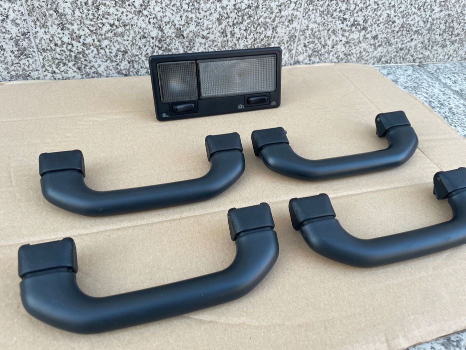 Pegas do tecto e plafonier Golf 3 em preto Originais