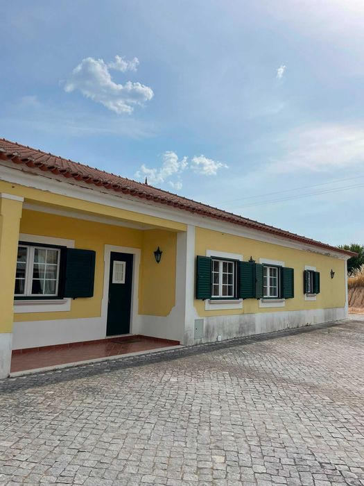 Moradia unifamiliar com terreno