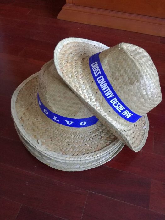 Chapeu de palha Volvo Novo