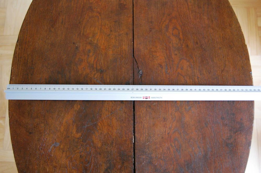 Przedwojenny stolik drewniany, kawowy, na jednej nodze, toczona noga