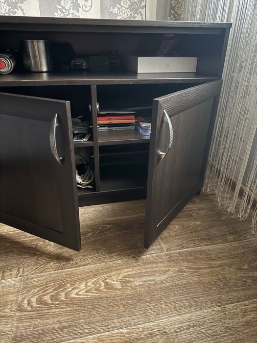 Комод с зеркалом