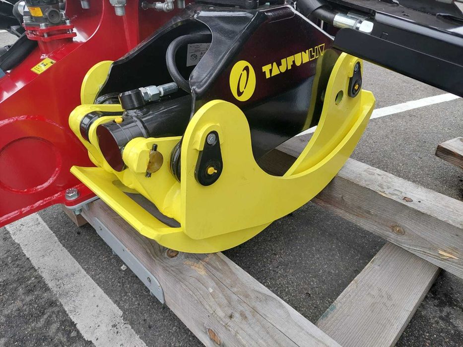 Dźwig leśny - żuraw HDS Tajfun DOT 50 K Chwytak G0-026
