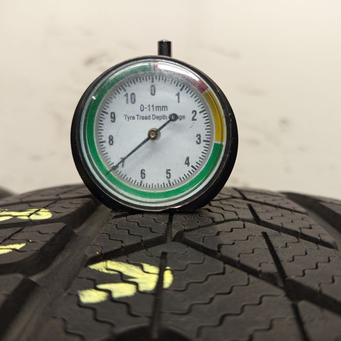 225/40R18 Pirelli Sottozero 3