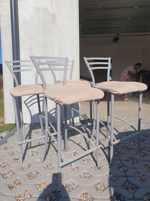 Krzesła kuchenne hokery