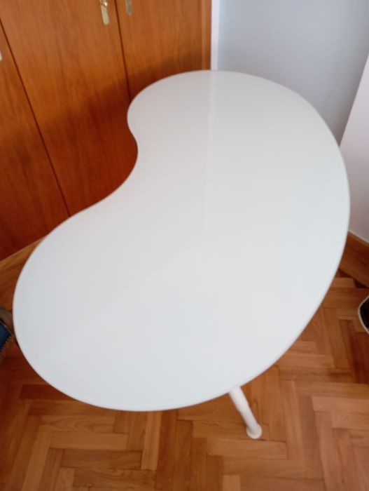 Mesa de Vidro Branca com Altura Regulável - Moderna e Versátil