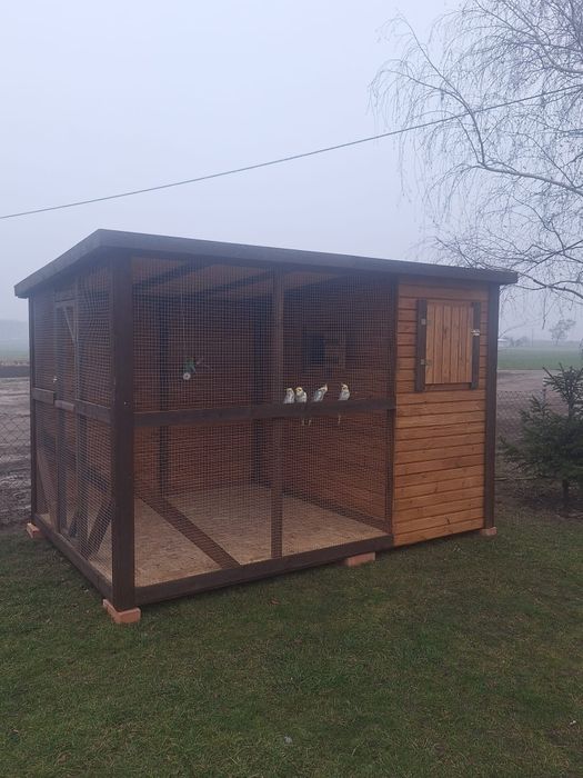 Woliera, klatka dla papug