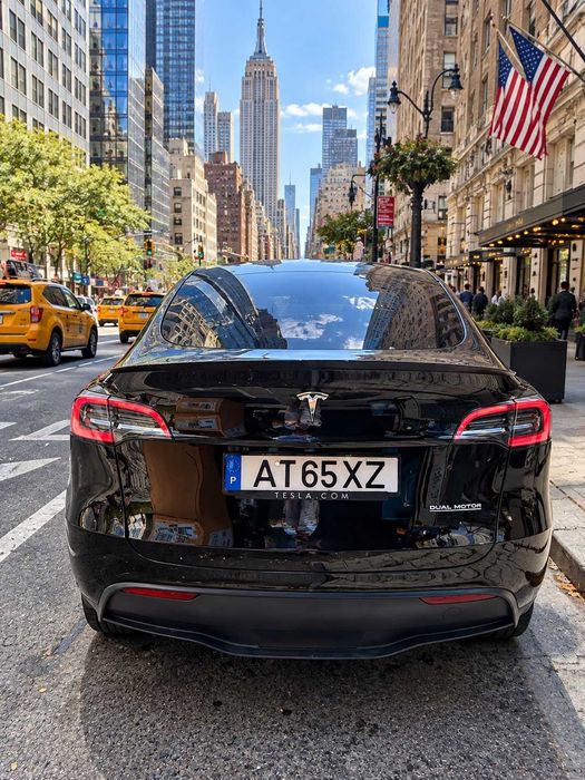 Tesla Model Y Performance Dual Motor AWD — 2022 — photo 3