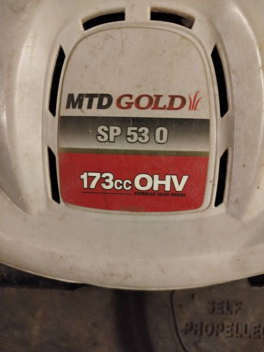 Kosiarka spalinowa z napędem uszkodzona