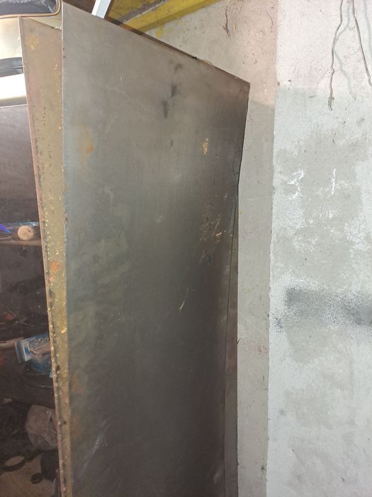 Продам пол миталлического листа 1,5мм