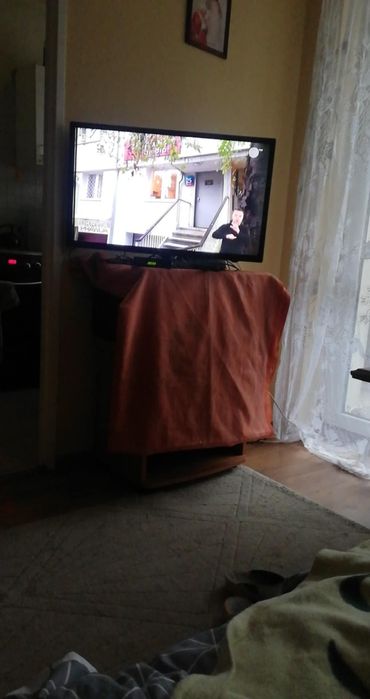 Telewizor marki Samsung z dekoderem DVB-T2