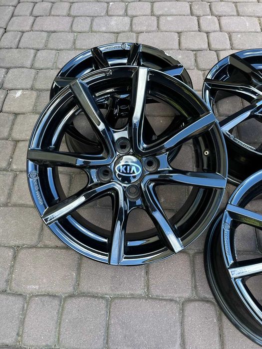Alufelgi Kia 4x100 15 cali Rio Picanto Czarne