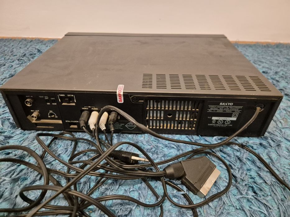 Sanyo magnetowid odtwarzacz kaset VHS Vhr-3100ee