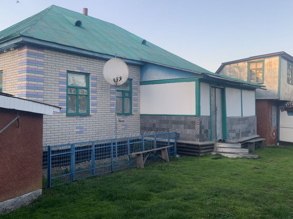 Будинок в селі Дептівка