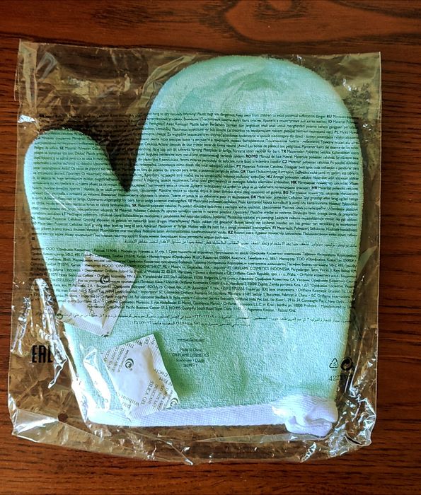 Рукавичка мочалка для тіла