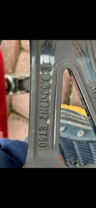 4x alufelgi ET50 18 5x112+ opony letnie