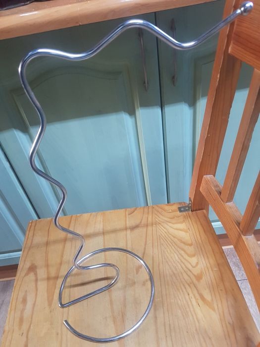 Stojak na ręcznik papierowy