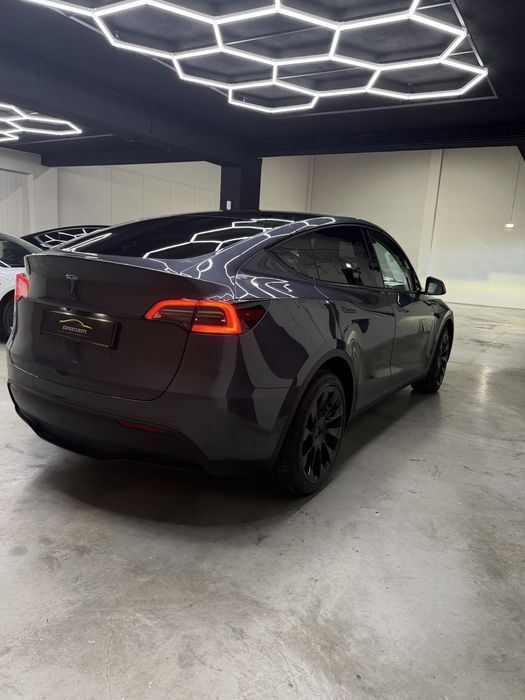 Tesla Model Y Long Range Dual Motor