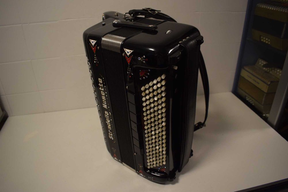 Acordeao Hohner Rveira III N 3 Voz, N . 118