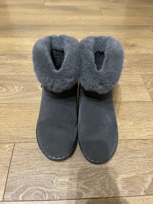 Уги жіночі 38 р теплі