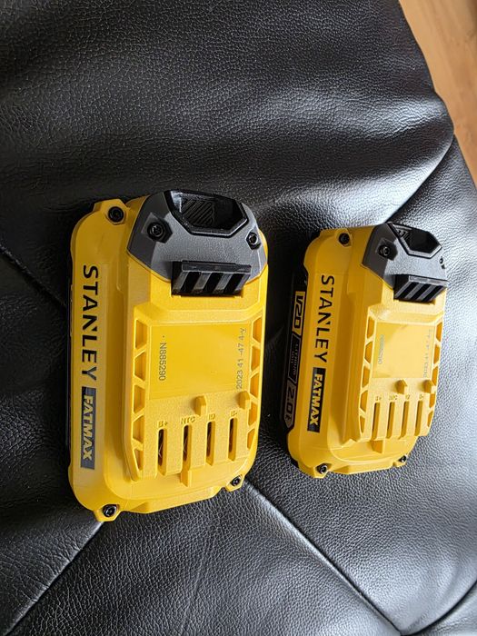 Duas Baterias Stanley Fatmax 20v