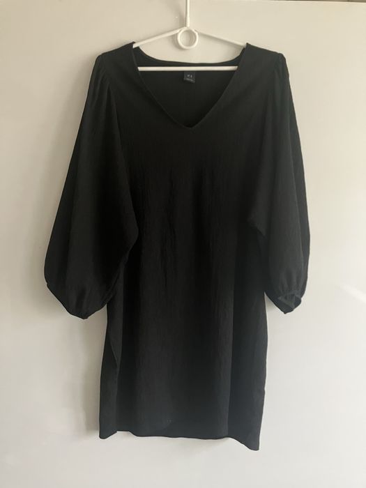 Czarna elegancka luźna sukienka, bufiaste rękawy, rozm 38/M, Lindex