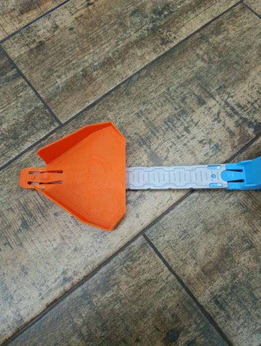 Hot wheels Чемпіон трюків в петлі