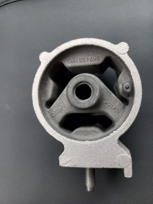 Продам сайлентблок кріплення глушника Пежо 308 т9, сітроен.