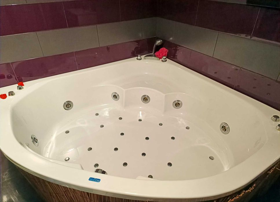 Vendo Jacuzzi de canto SanycCes