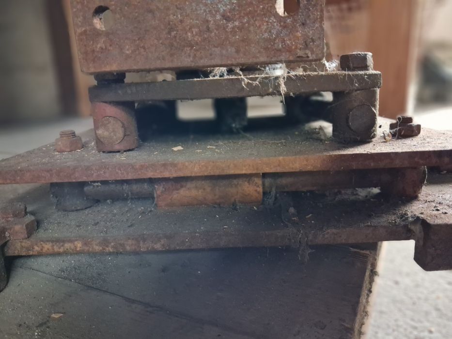 Stary używany SUPORT imak sanki do tokarki