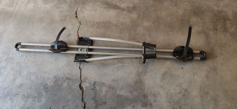 Barras Tejadilho Toyota Yaris - 120cm + Antirroubo + Suporte Thule 532 V13