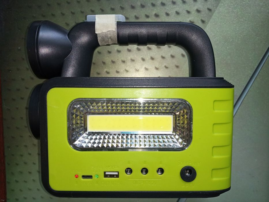 Багатофункціональний ліхтар повербанк на сонячній панелі з 3 лампочкам