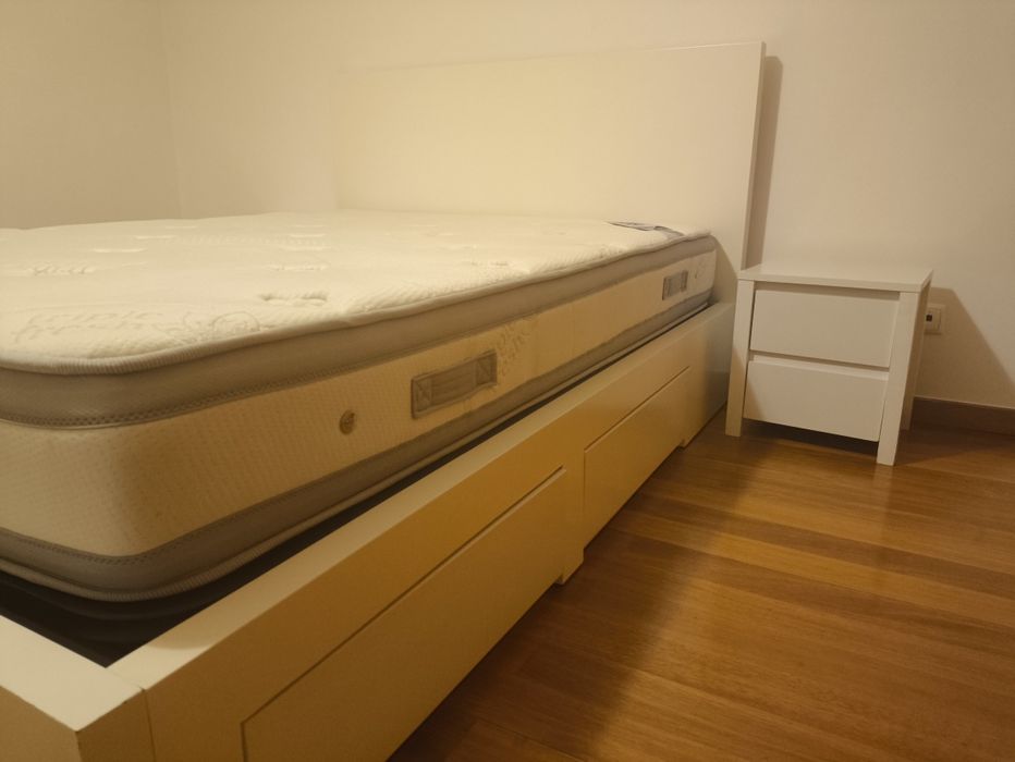 Quarto de casal em branco