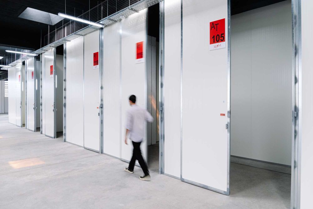 Arrumos / Boxes / Armazéns