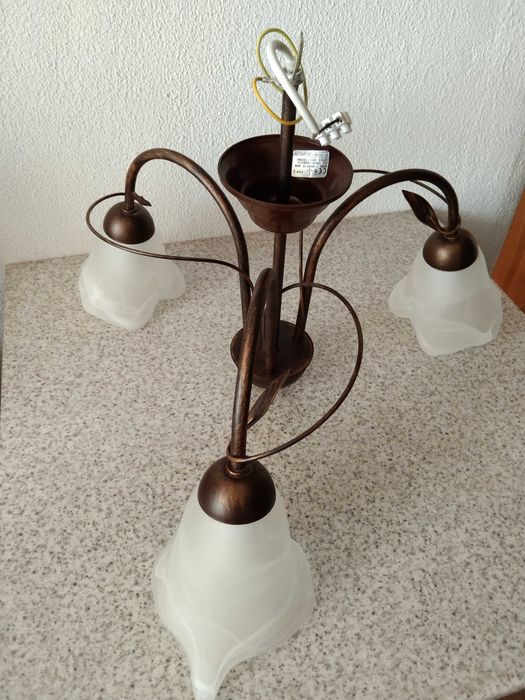 Żyrandol 3 ramienny Kwiat, metal,szkło.