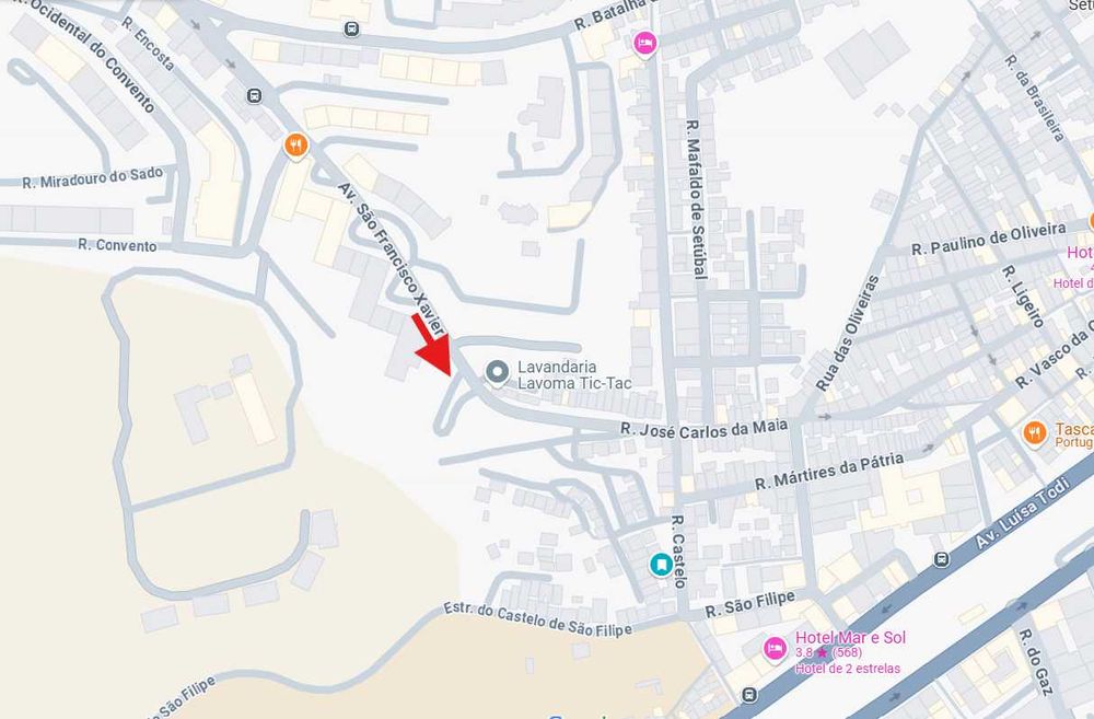 Estacionamento para mota ou carro, em Setúbal