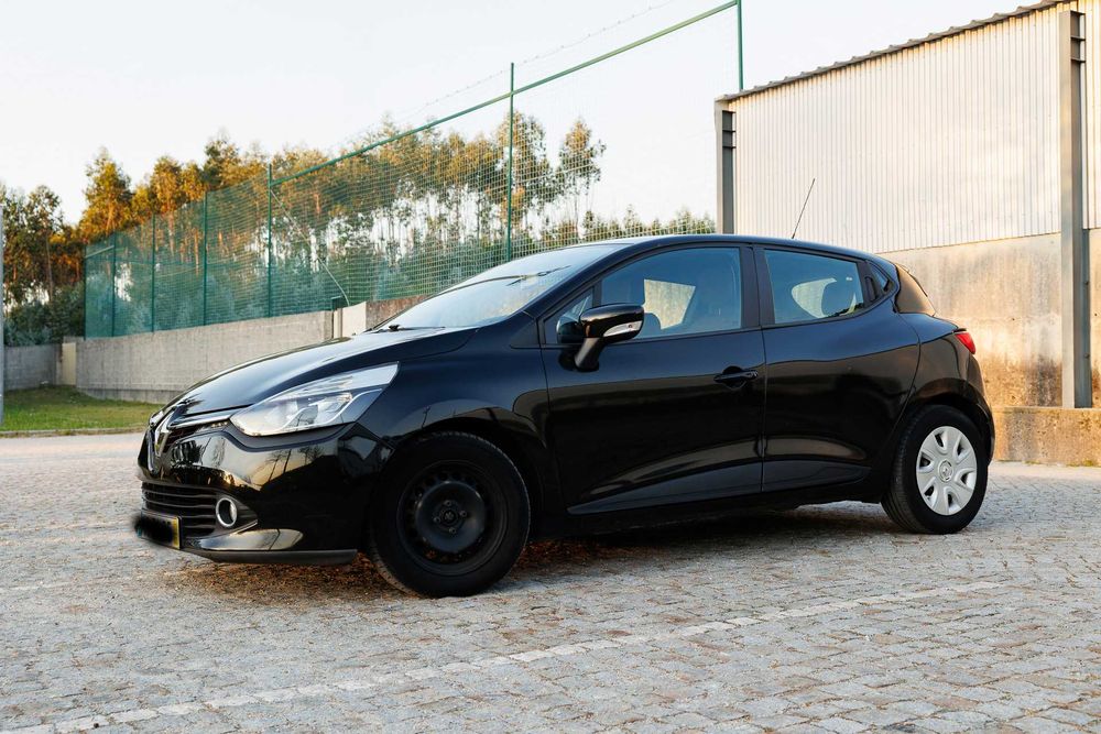 Renault Clio III 1.5 dCi Dynamique S – Económico, Fiável e Confortável