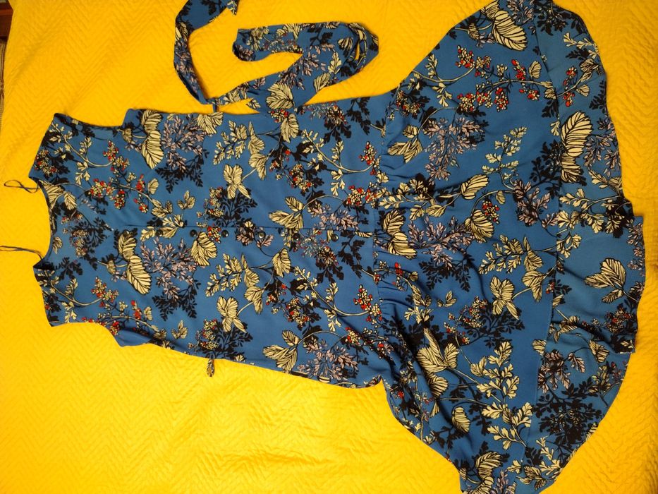 Sukienka niebieska w kwiat, rozmiar 14