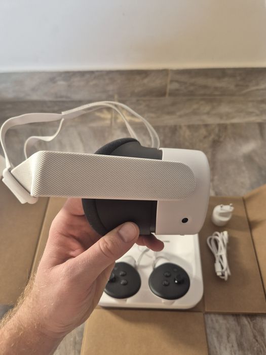 Окуляри віртуальної реальності Meta Quest 3S 128GB