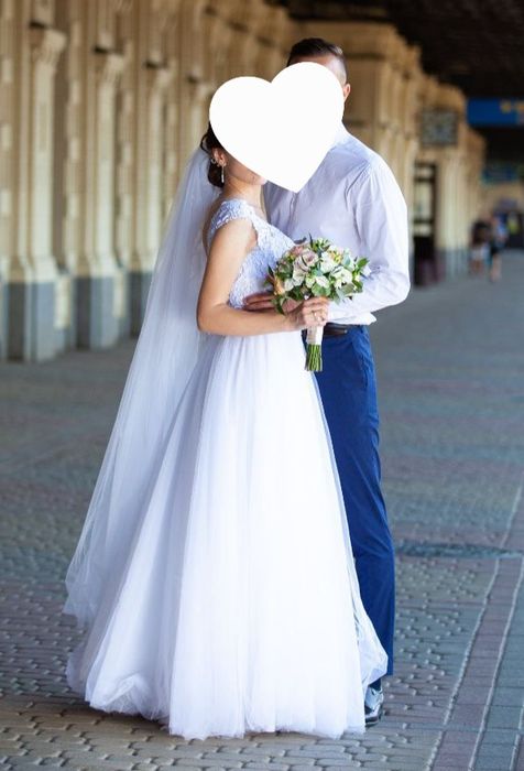 Весільна сукня, розмір M