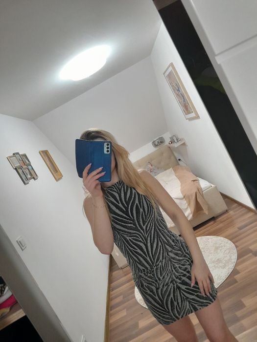Sukienka blyszczaca posrebrzana impreza osiemnastka sexy sylwester s m