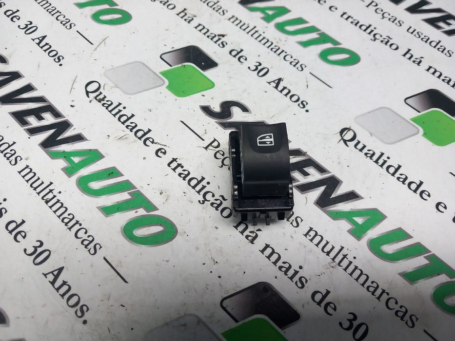 Comando / botão / interruptor vidros trás direito RENAULT Megane III (