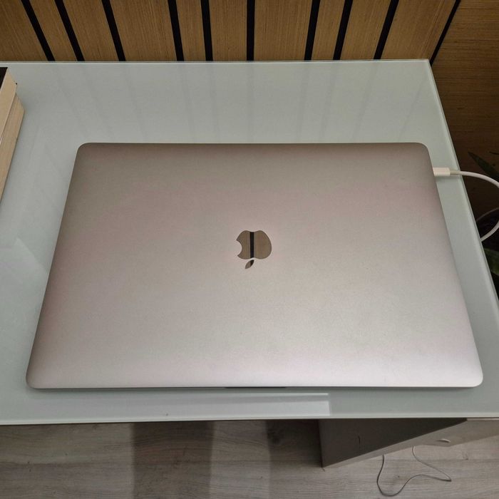 MacBook Pro I7 16Gb RAM 256Gb SSD