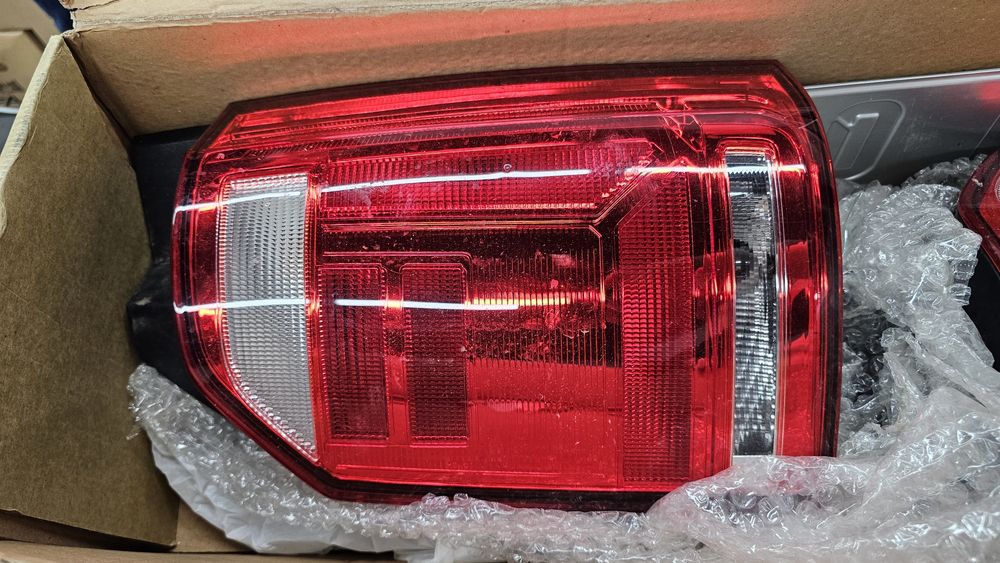 Задні фонарі Volkswagen Transporter T6